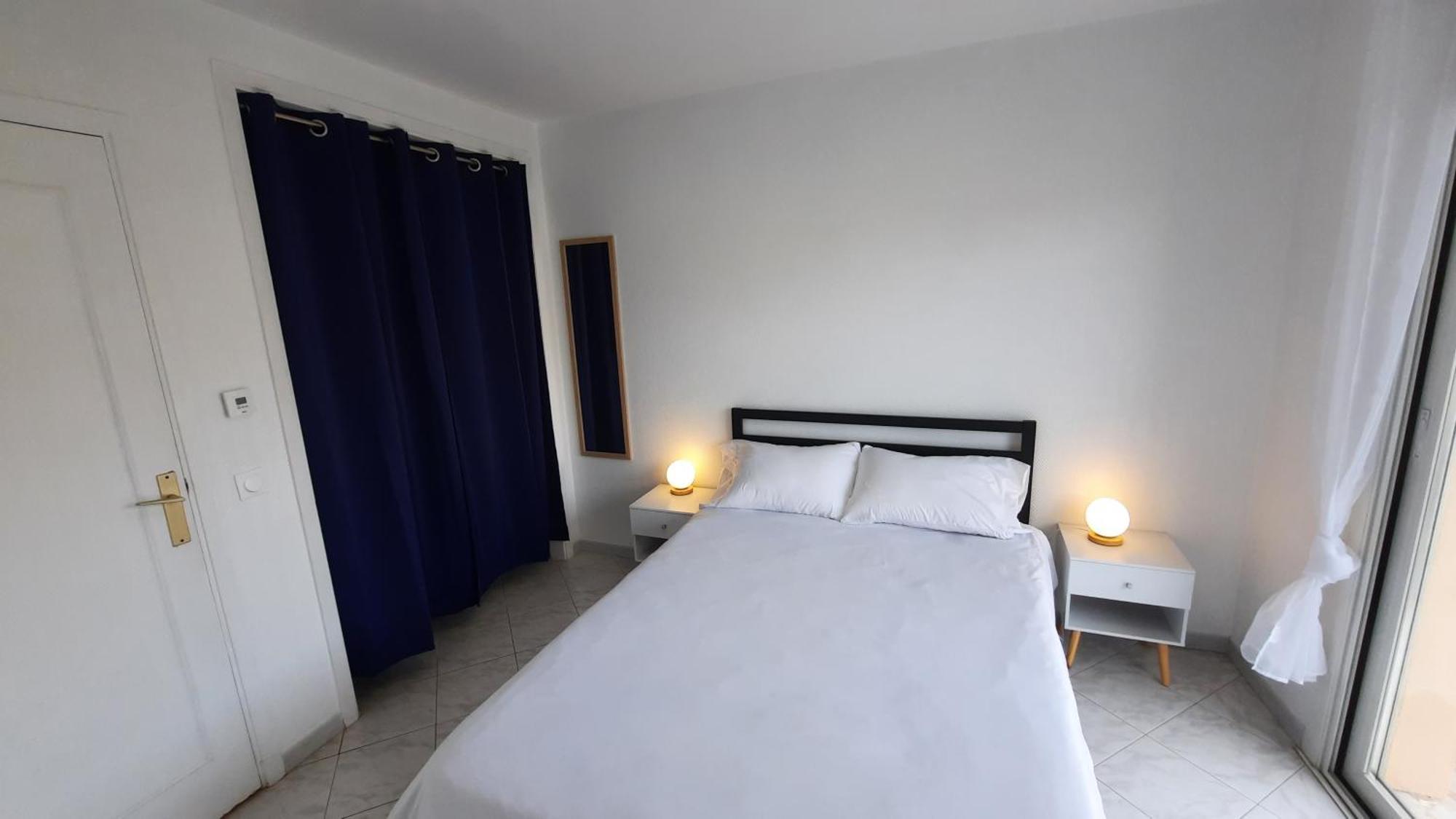 Sunny Mercury - Room In Apartment Cannes Eksteriør billede