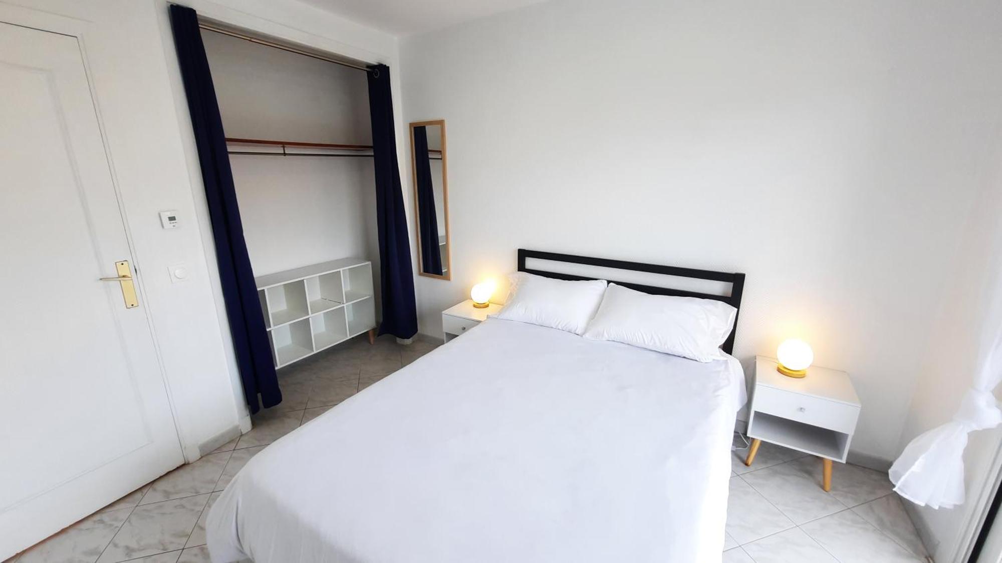 Sunny Mercury - Room In Apartment Cannes Eksteriør billede