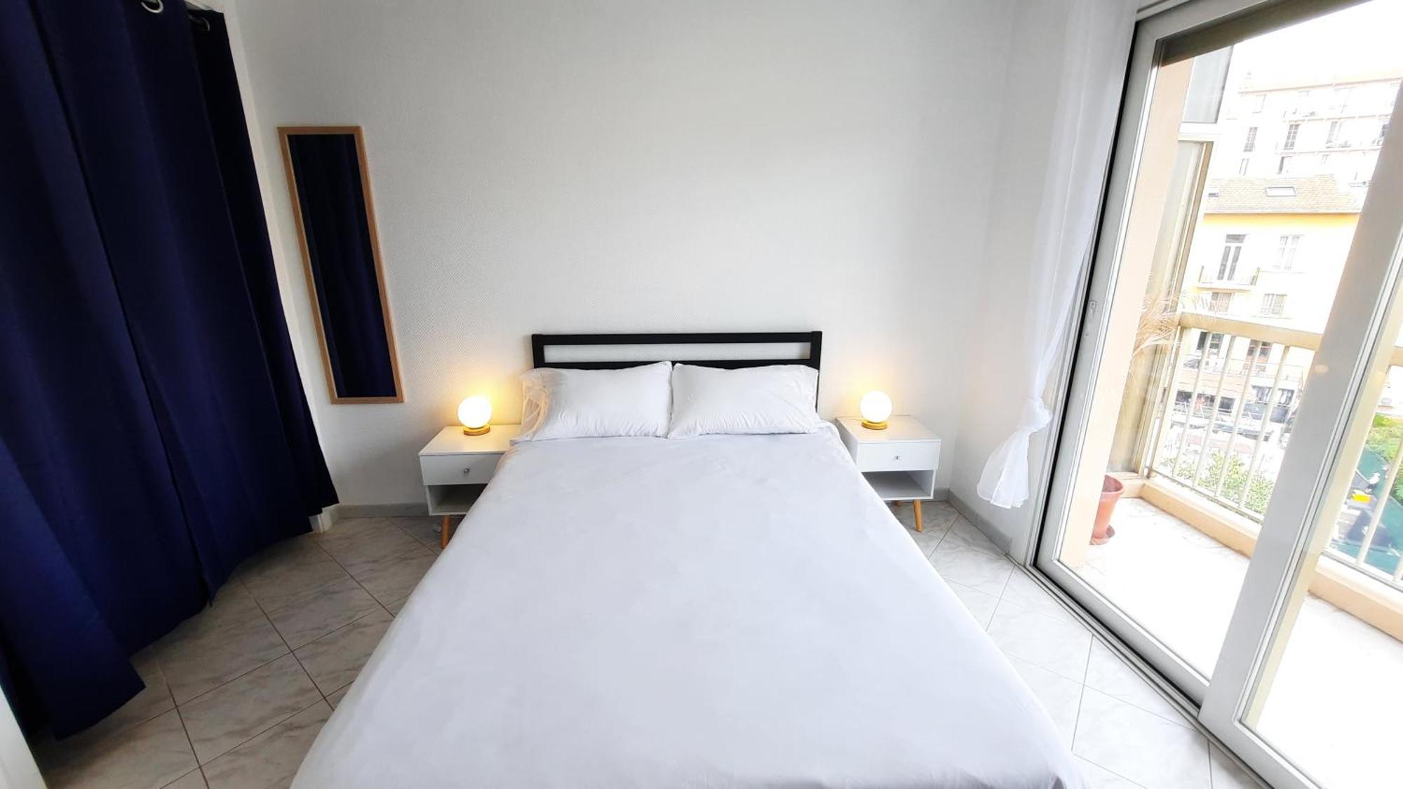 Sunny Mercury - Room In Apartment Cannes Eksteriør billede